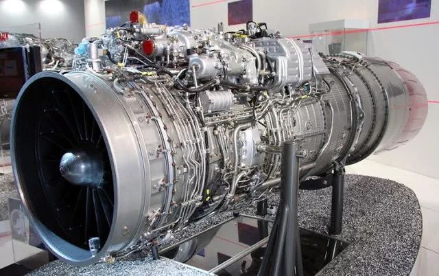 阿聯(lián)酋訂購客機_噴氣式客機和普通客機_阿聯(lián)酋客機體驗777