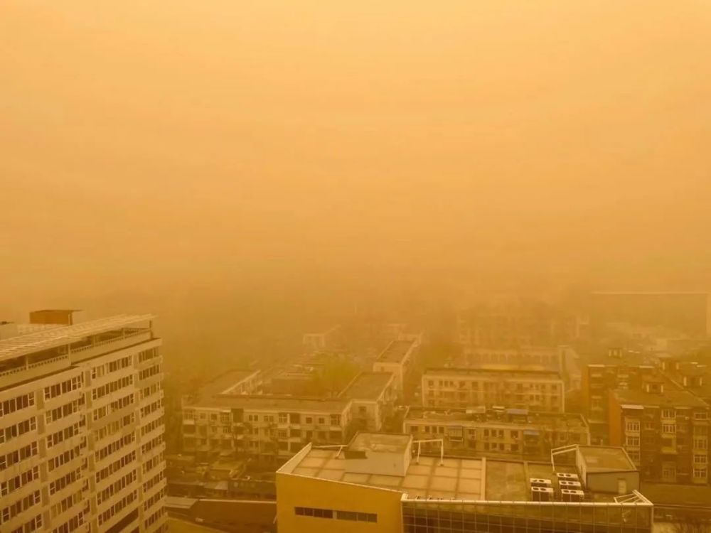北京大風沙塵_大風沙塵席卷蘭州_沙塵大風天氣行車警示語