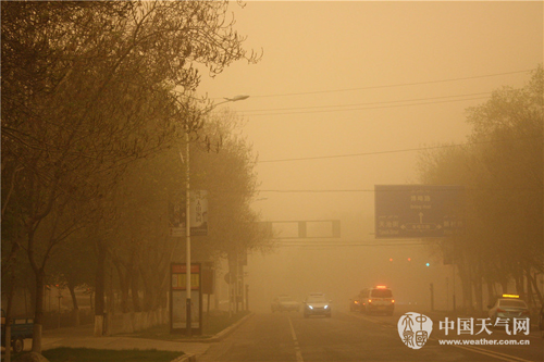 沙塵大風天氣行車警示語_大風沙塵席卷蘭州_北京大風沙塵