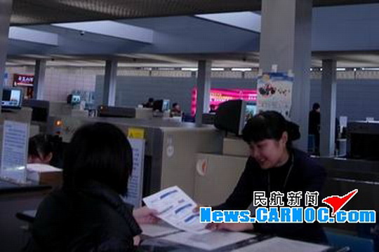 東航在浦東機場始發國內航班上推出網上值機
