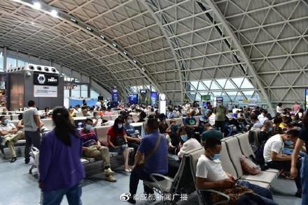 重慶機場航班動態查詢_浦東機場航班動態實時查詢_成都雙流機場航班查詢