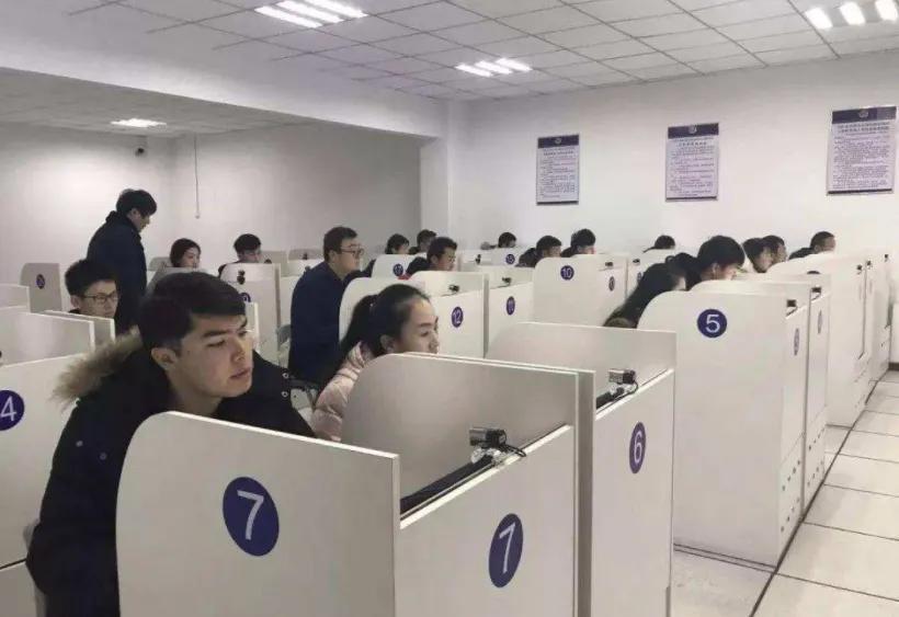 經濟師哪個好考_東師翻譯碩士好考嗎_經濟專業(yè)技術資格考試好考嗎