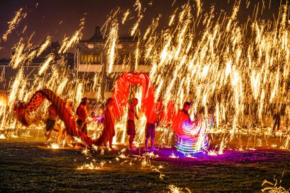 新年是除夕還是春節(jié)_外來(lái)媳婦本地郎除夕新年_過(guò)年是除夕還是春節(jié)