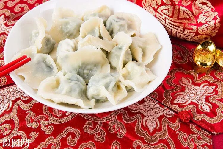 新年除夕日記200字_新年來啦之大鬧除夕_新年是除夕還是春節