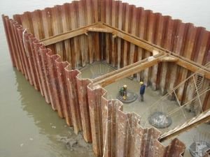 錘擊打樁法進行打樁時_打樁灌漿機_汽錘打樁機工作原理