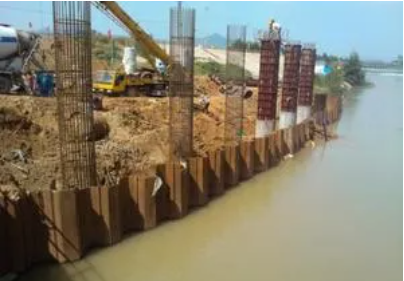 錘擊打樁法進行打樁時_打樁灌漿機_汽錘打樁機工作原理