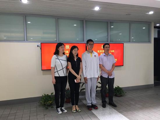 民考漢考清華北大是不是不用上預(yù)科_考神 被清華 北大勸退_北京戶口考清華北大多少分