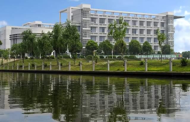 金融是本故事書下載_金融是本故事書_上海金融學院是幾本