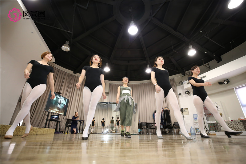 北京形體訓(xùn)練_北京形體課_形體訓(xùn)練北京哪里好