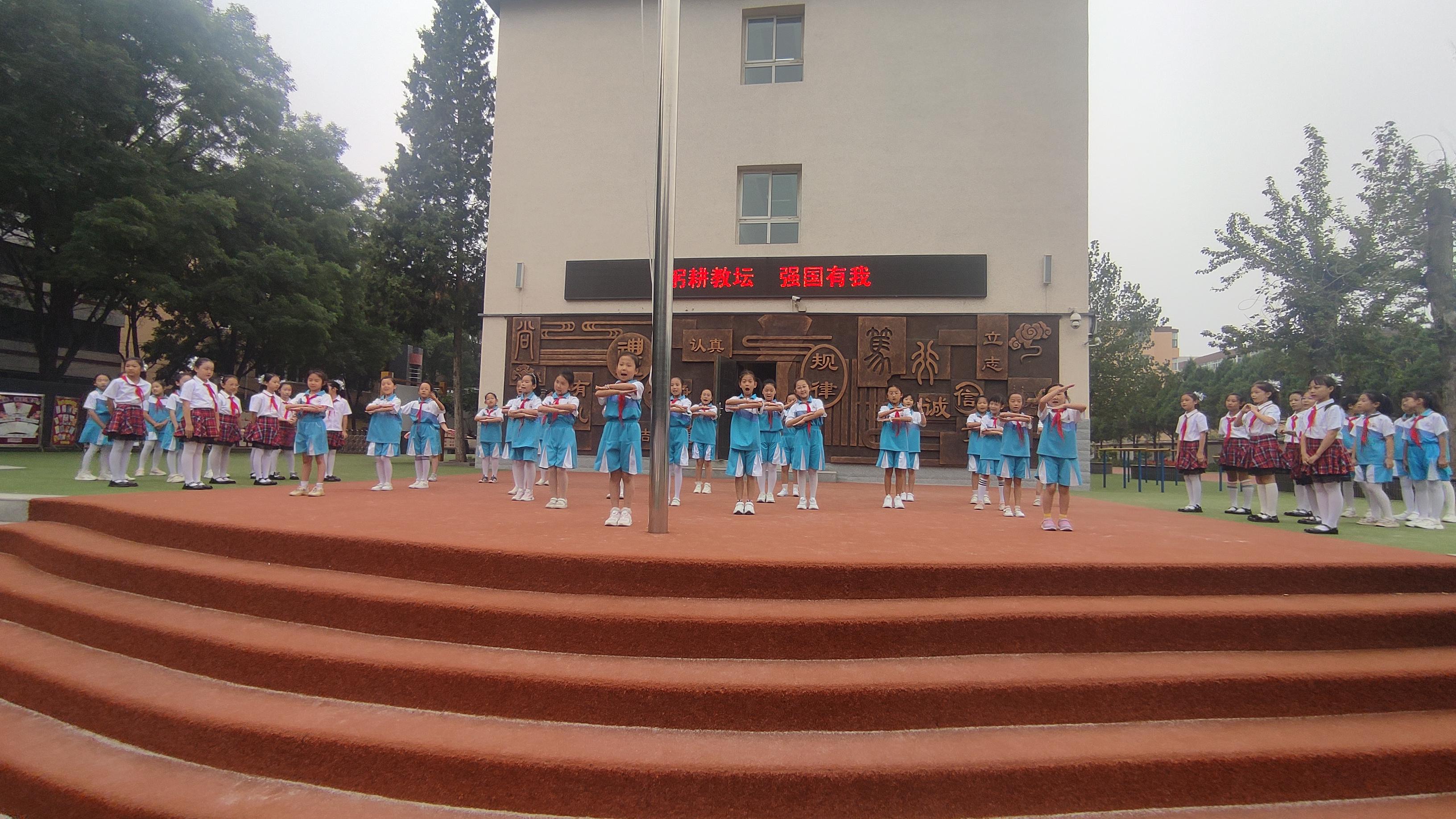 教室節小詩_教師節小詩_教師節的4句小詩