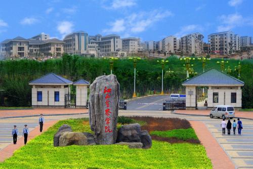 江西有哪些二本高校?_江西高校二本有哪些大學_江西高校二本有多少所