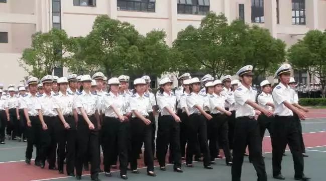 這所上海二本大學(xué)：分?jǐn)?shù)線超一本，很多學(xué)生放棄西部211！