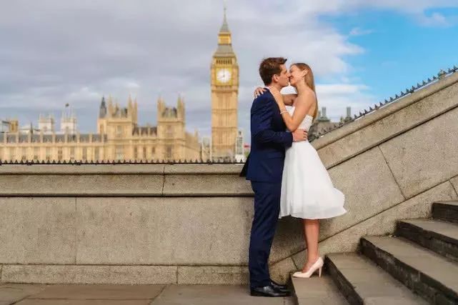 英國大本鐘時隔5年再敲響_大本鐘皇家藍表盤翻新_大本鐘修繕工程