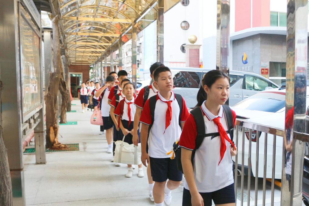 深圳幼兒園開學(xué)活動_深圳中小學(xué)開學(xué)典禮_小班開學(xué)寄語