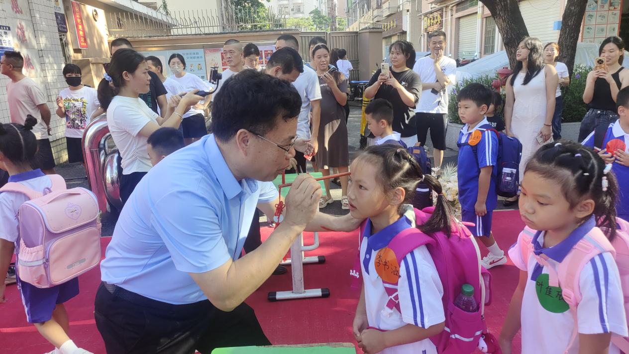 深圳中小學(xué)開學(xué)典禮_深圳幼兒園開學(xué)活動_小班開學(xué)寄語