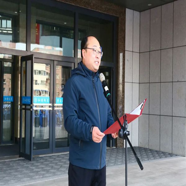 長春市第八中學_長春八中升旗儀式_五彩三杠評價體系